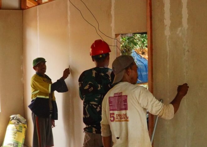 Satgas TMMD dan Warga Kompak, Pendempulan Dinding Kalsibut Perkuat Hunian Layak