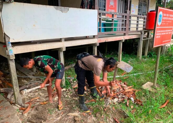 TNI-Polri dan Warga Kompak Bangun Tiang Bak Sumur Bor di Desa Ulak Pauk