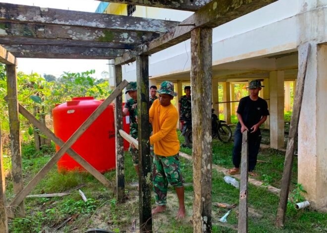 Bahu-Membahu Selesaikan Tiang Sumur Bor, Gotong Royong Warnai TMMD di Masjid Al-Hidayah