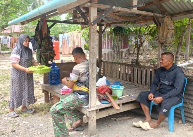 Secangkir Kopi Hangat Pererat Kemanunggalan TNI dan Warga di Lokasi TMMD Ke-129 Kodim 0102/Pidie