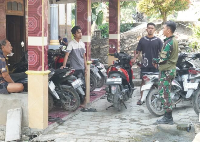 ​Manfaatkan Waktu Istirahat, Satgas TMMD ke-129 Pererat Silaturahmi Lewat Komsos Bersama Warga Tlemang