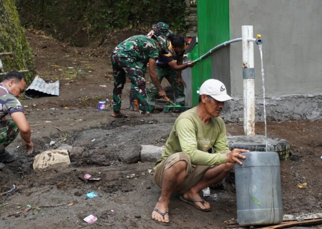 Silaturahmi Satgas TMMD Bersama Ibu-Ibu Warga Jadi Penguat Semangat Pengabdian
