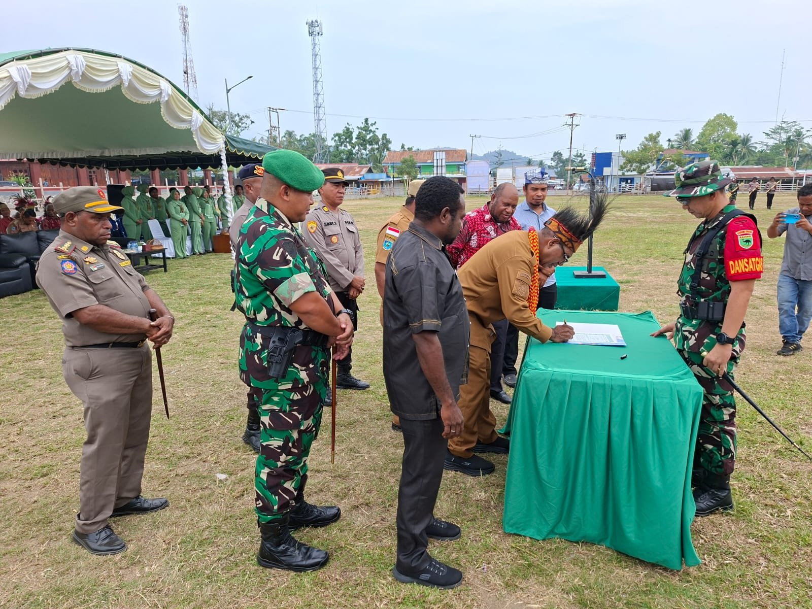 Kolaborasi Strategis Pemkab Mansel dan TNI Majukan Pembangunan Desa melalui TMMD