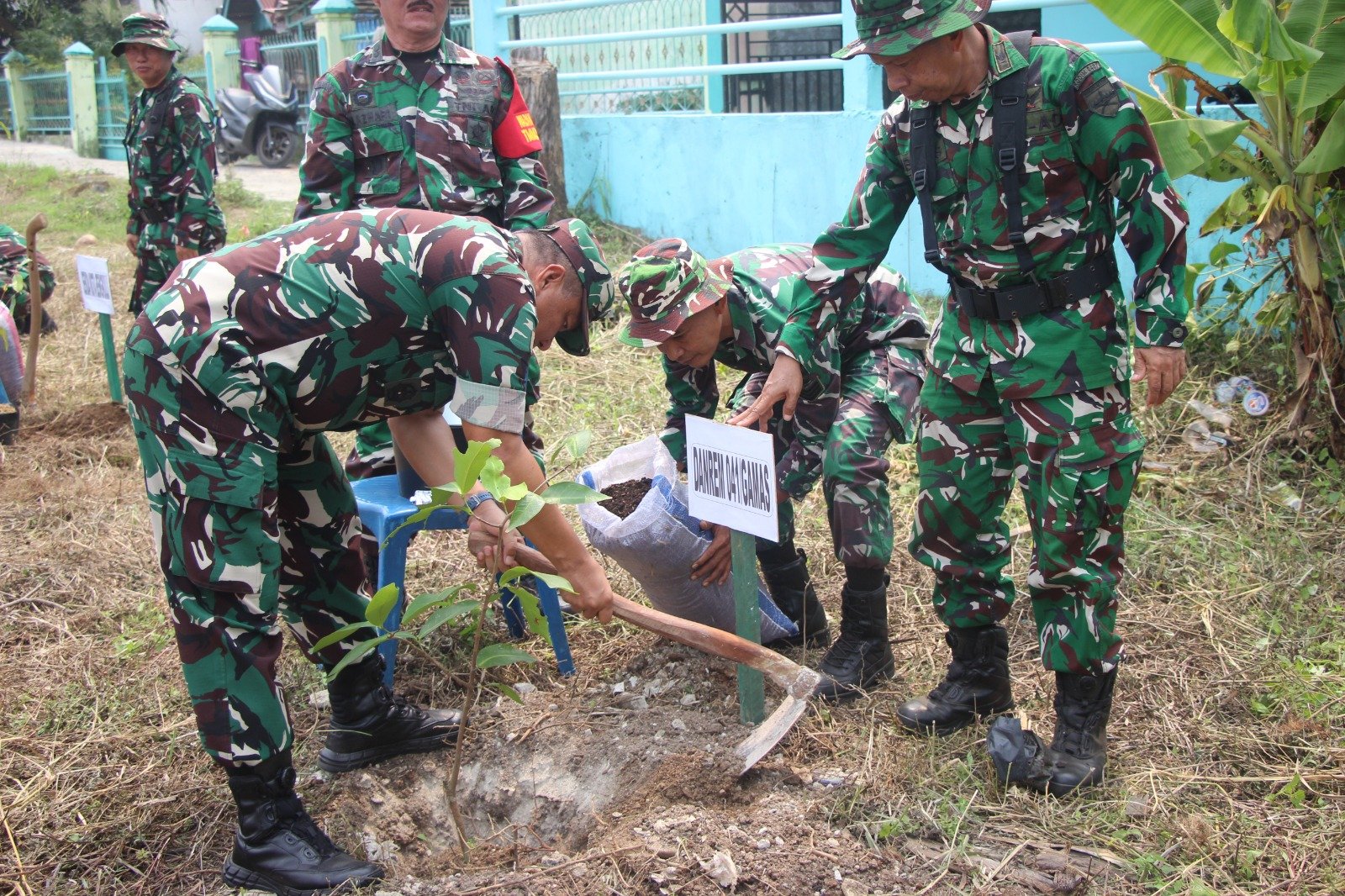 Kolonel Edison dan Forkopimda Sukses Tanam Pohon di TMMD ke-130 Kota Bengkulu