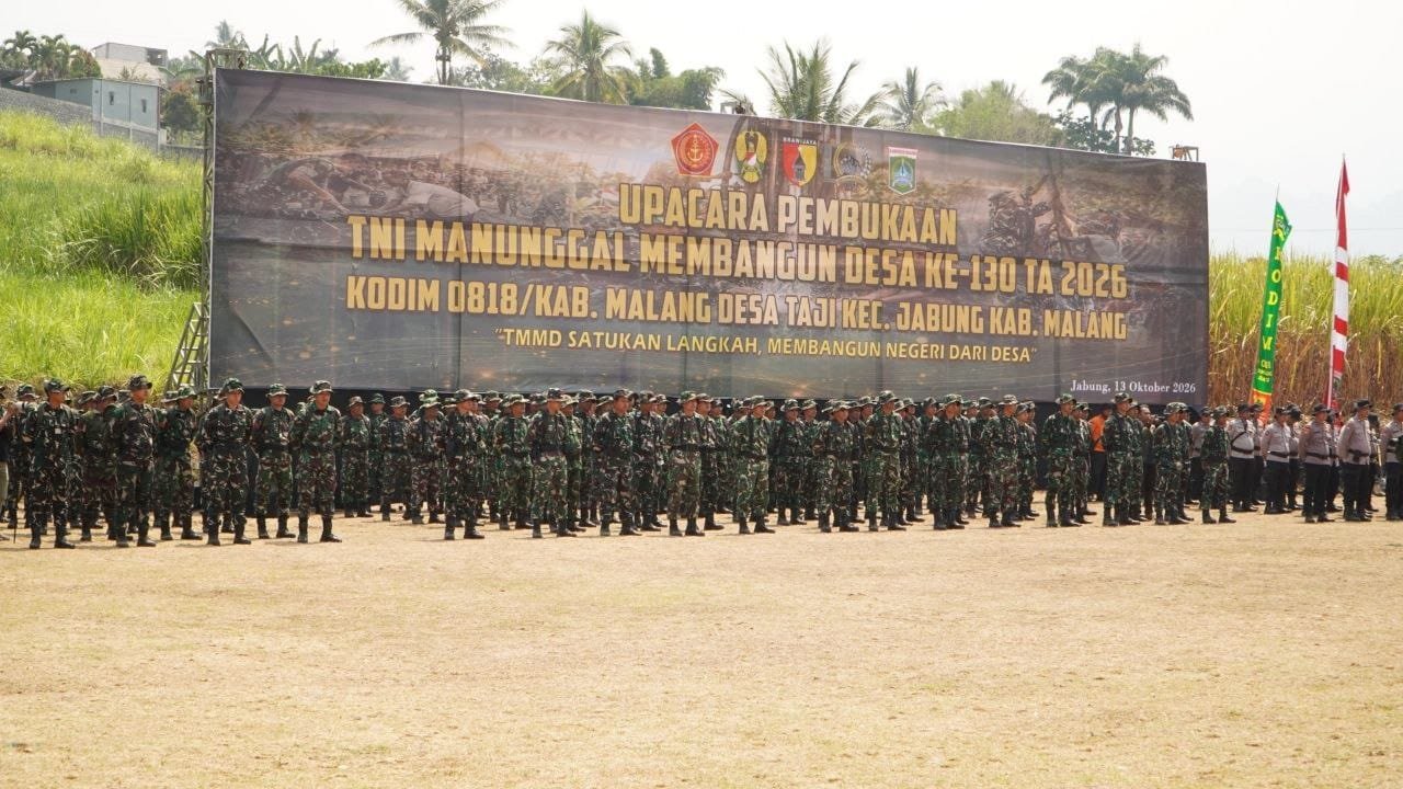 Sinergi Pembangunan: Upacara Pembukaan TMMD ke-130 di Lapangan Pandansari
