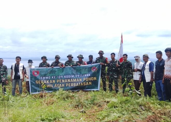 Mahasiswa KKN UBT Rasakan Medan Ekstrem Saat Ikut Penanaman Pohon Bersama TMMD Kodim 0911/Nunukan