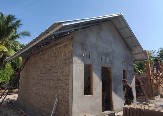 Rangka Atap Terpasang Kokoh, Progres Rumah Ibu Rodiah Lewati Babak Penting Satgas TMMD Ke-129 Kodim 0413/Bangka