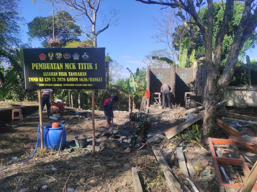 Pembangunan MCK TMMD Ke-129 Wujudkan Lingkungan Sehat bagi Warga Desa Sekardadi