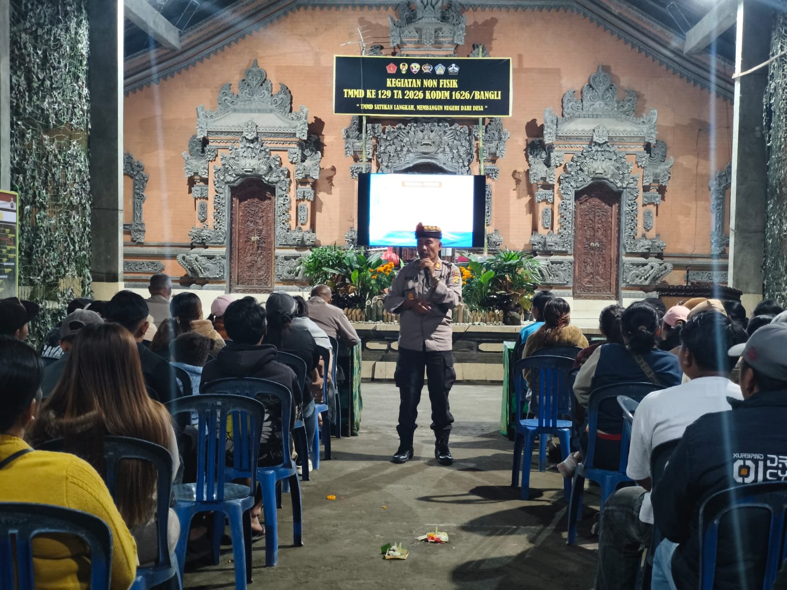 Warga Sekardadi Apresiasi Penyuluhan Bahaya Narkoba dalam Program TMMD Ke-129 Kodim 1626/Bangli