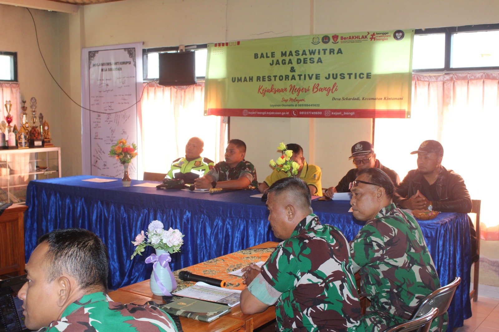Soliditas Satgas TMMD dan Pemerintah Desa Perkuat Sinergi Bangun Desa Sekardadi