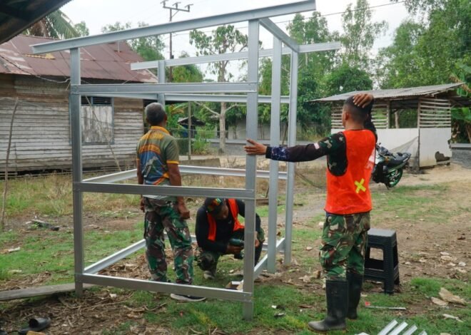 TMMD Ke-129 Hadirkan Sanitasi Layak, Rumah MCK Ibu Jumiah Mulai Dirakit