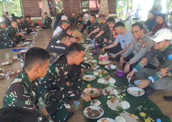 Tradisi Nganggung Perkuat Kemanunggalan TNI dan Rakyat dalam TMMD Ke-129 Kodim 0413/Bangka