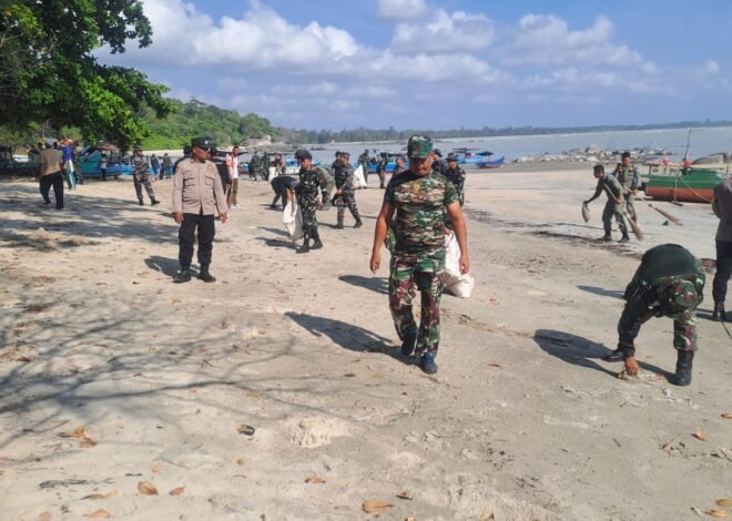 Satgas TMMD Ke-129 Kodim 0413/Bangka Dorong Kesadaran Lingkungan Lewat Aksi Bersih Pantai