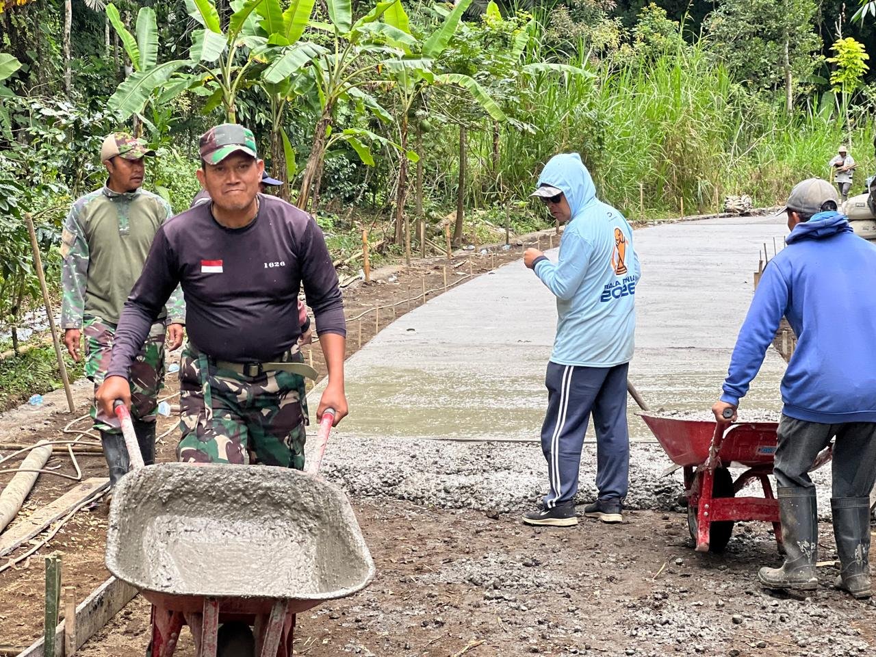 Progres Rabat Beton TMMD Ke-129 Kodim 1626/Bangli Tembus 33 Persen, Pekerjaan Terus Dikebut