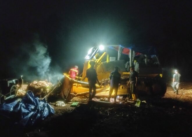 Optimalkan Sasaran Fisik TMMD, Satgas Laksanakan Lembur Malam Demi Percepatan Pembukaan Jalan