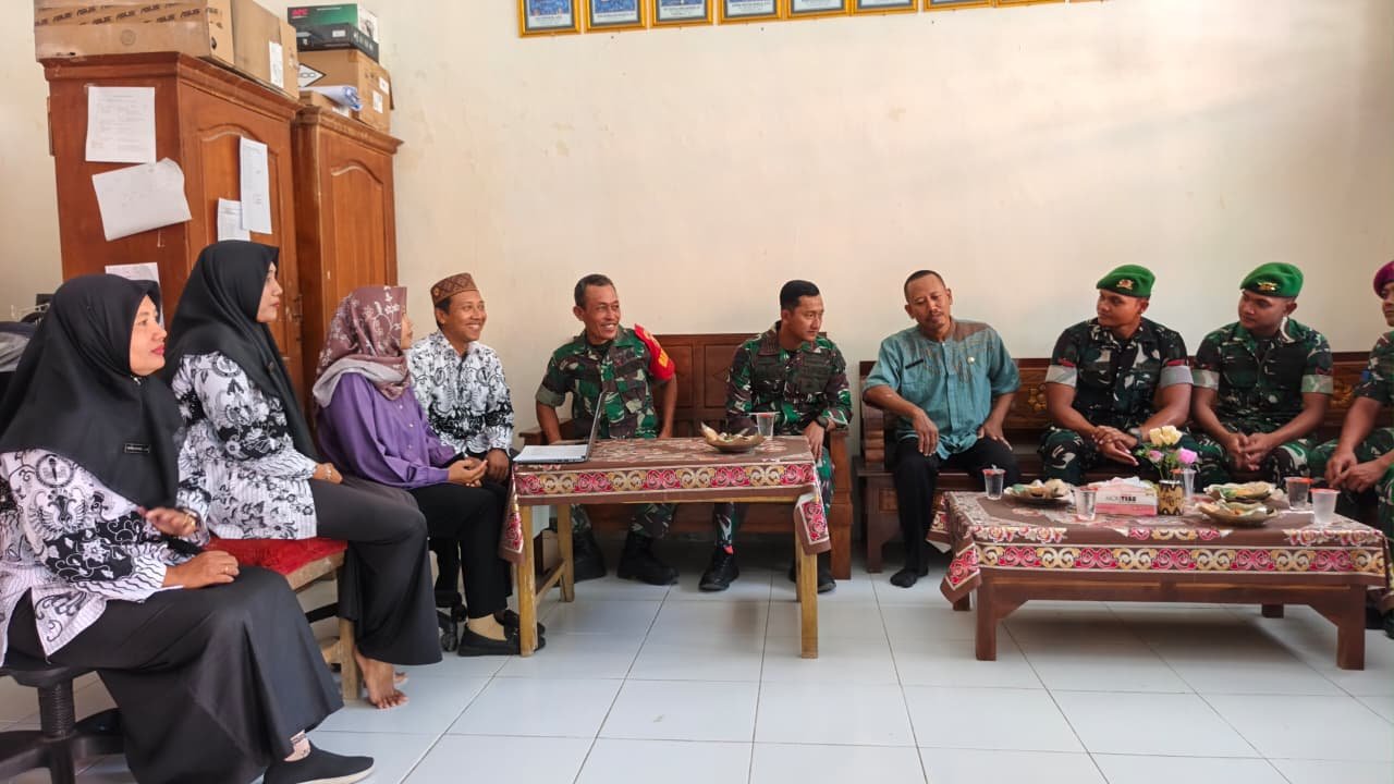 Komunikasi Sosial Satgas TMMD dan Dewan Guru Perkuat Kolaborasi Dukung Pendidikan di Desa Tlemang