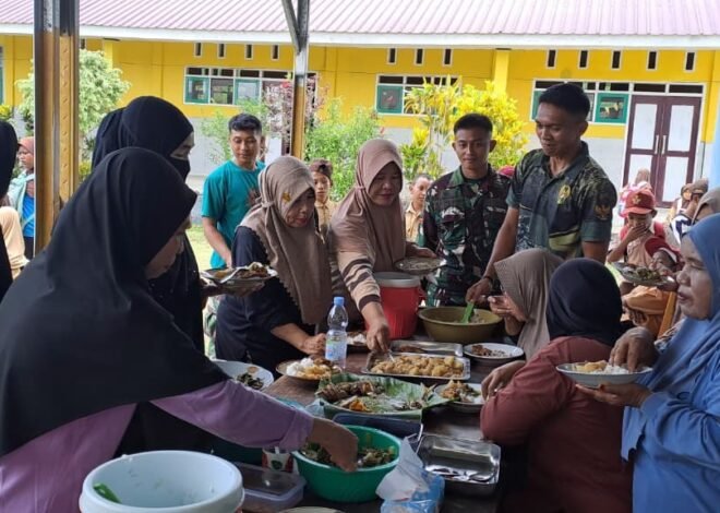 Guru SDN Umbele Siapkan Jamuan Makan sebagai Bentuk Terima Kasih kepada Satgas TMMD Ke-129