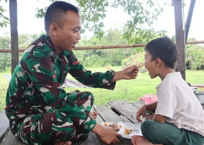 Asa di Beranda Desa Liang Bunyu, Potret Kehangatan Prada Rizki dan Bocah Nunukan di Sela TMMD ke-129