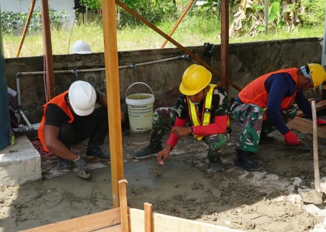 Gotong Royong Warnai Pengecoran Lantai Tempat Wudhu Musholla Darul Iman