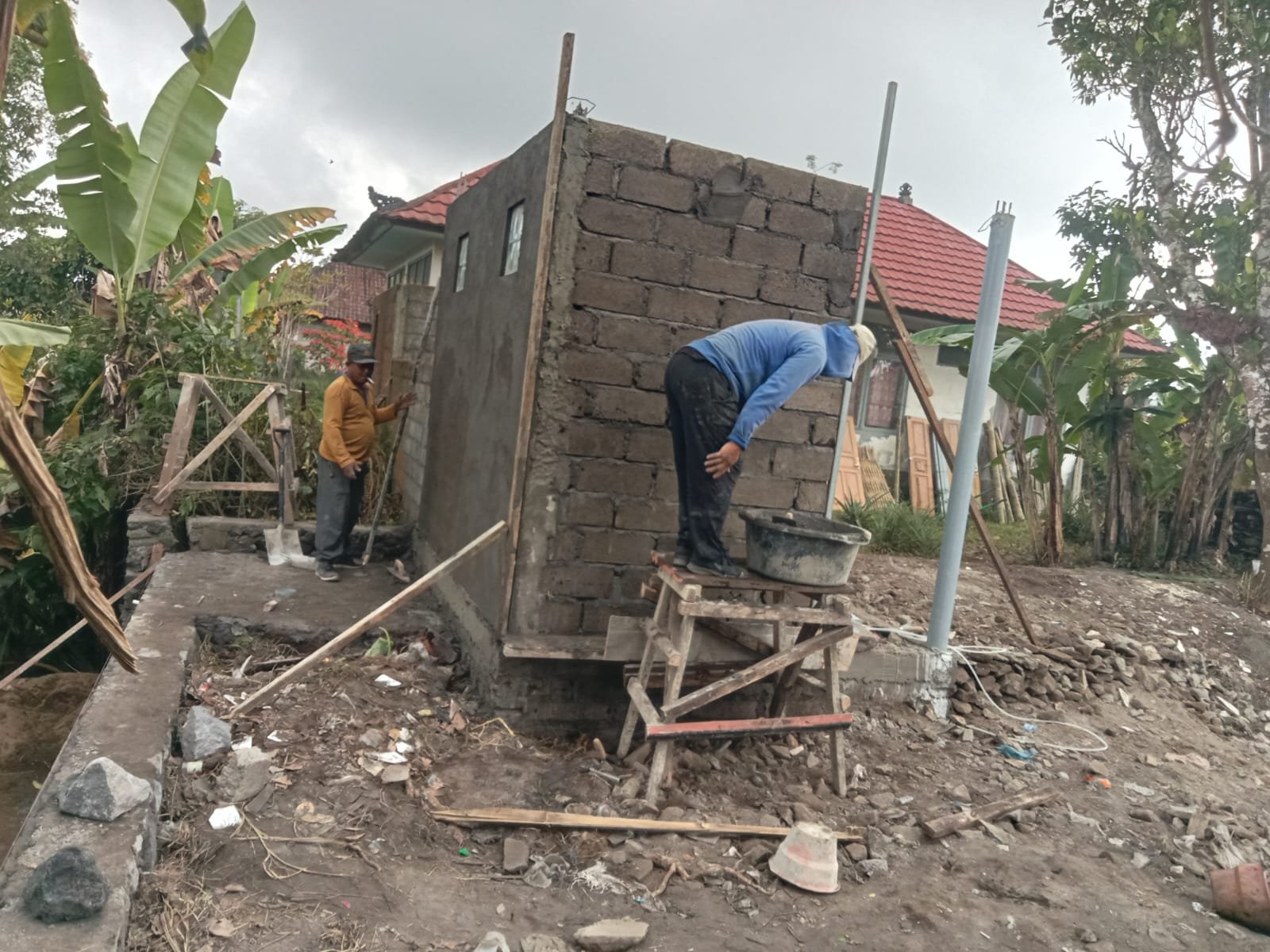 Satgas TMMD Ke-129 Kodim 1626/Bangli Prioritaskan Kualitas Pembangunan MCK Demi Sanitasi Warga