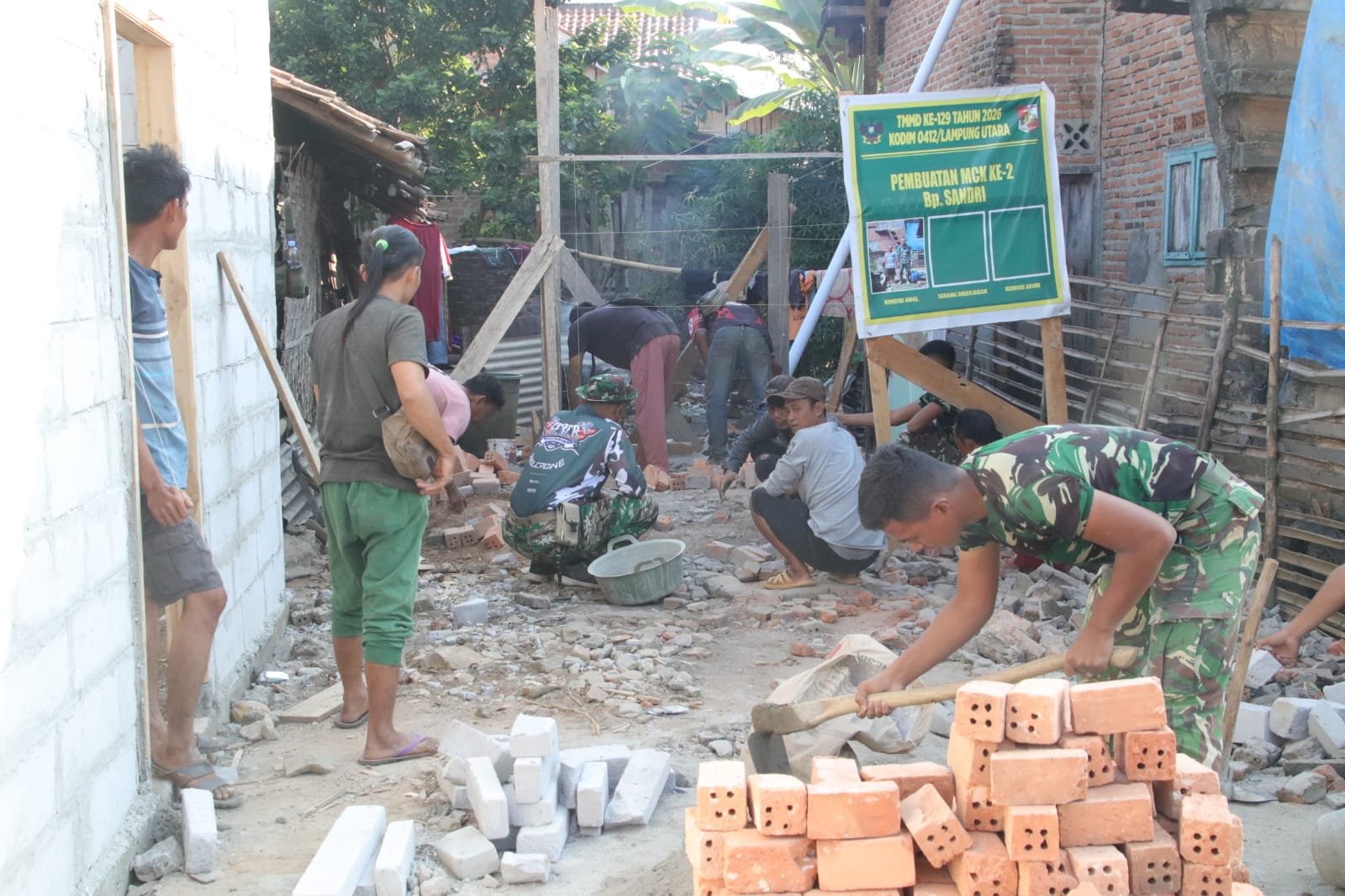Pembangunan MCK di Dusun Kandau Masuki Tahap Pemasangan Batu Bata
