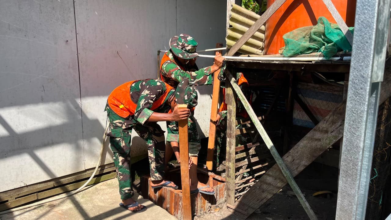 Sinergi Satgas TMMD dan Warga Wujudkan Sanitasi Layak Melalui Pembangunan MCK