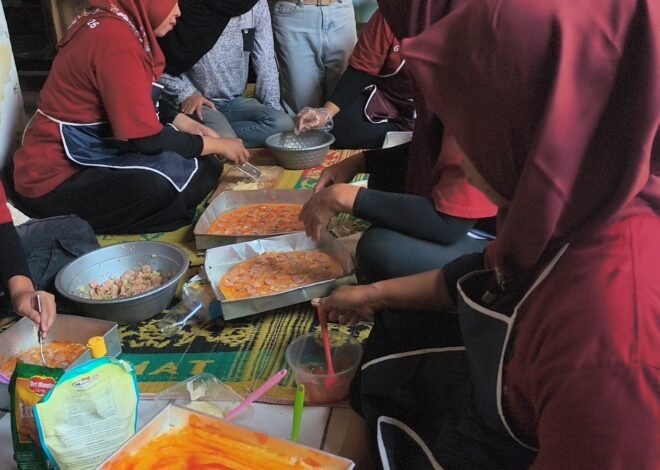 Pemberdayaan Perempuan Berlanjut, TMMD ke-129 Kodim 0620/Kab. Cirebon Gelar Pelatihan Pizza Tahap II bagi Ibu-Ibu Desa Luwung Kencana