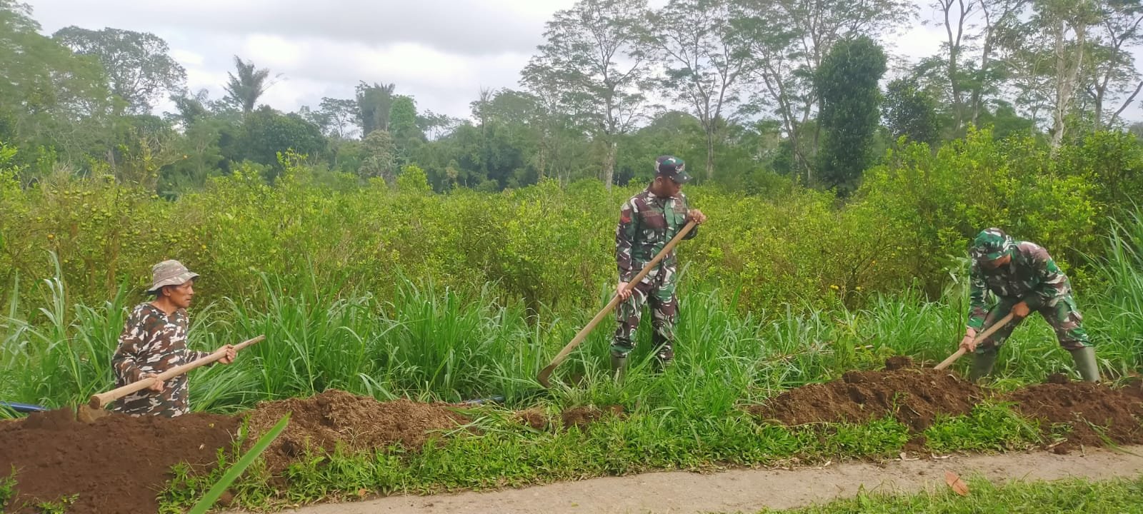Progres Pipanisasi TMMD Ke-129 Capai 35 Persen, Satgas Kodim 1626/Bangli Terus Kebut Pengerjaan