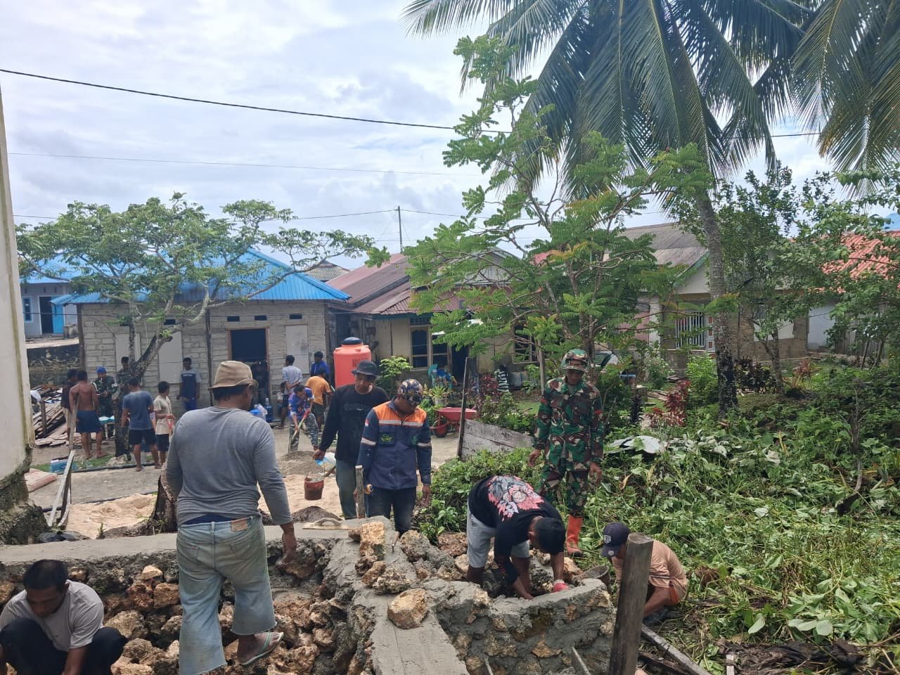 Program Manunggal Air Bersih TMMD Ke-129 Kodim 1311/Morowali Bangun Tempat Wudhu di Masjid Al Iksan Desa Umbele Lama