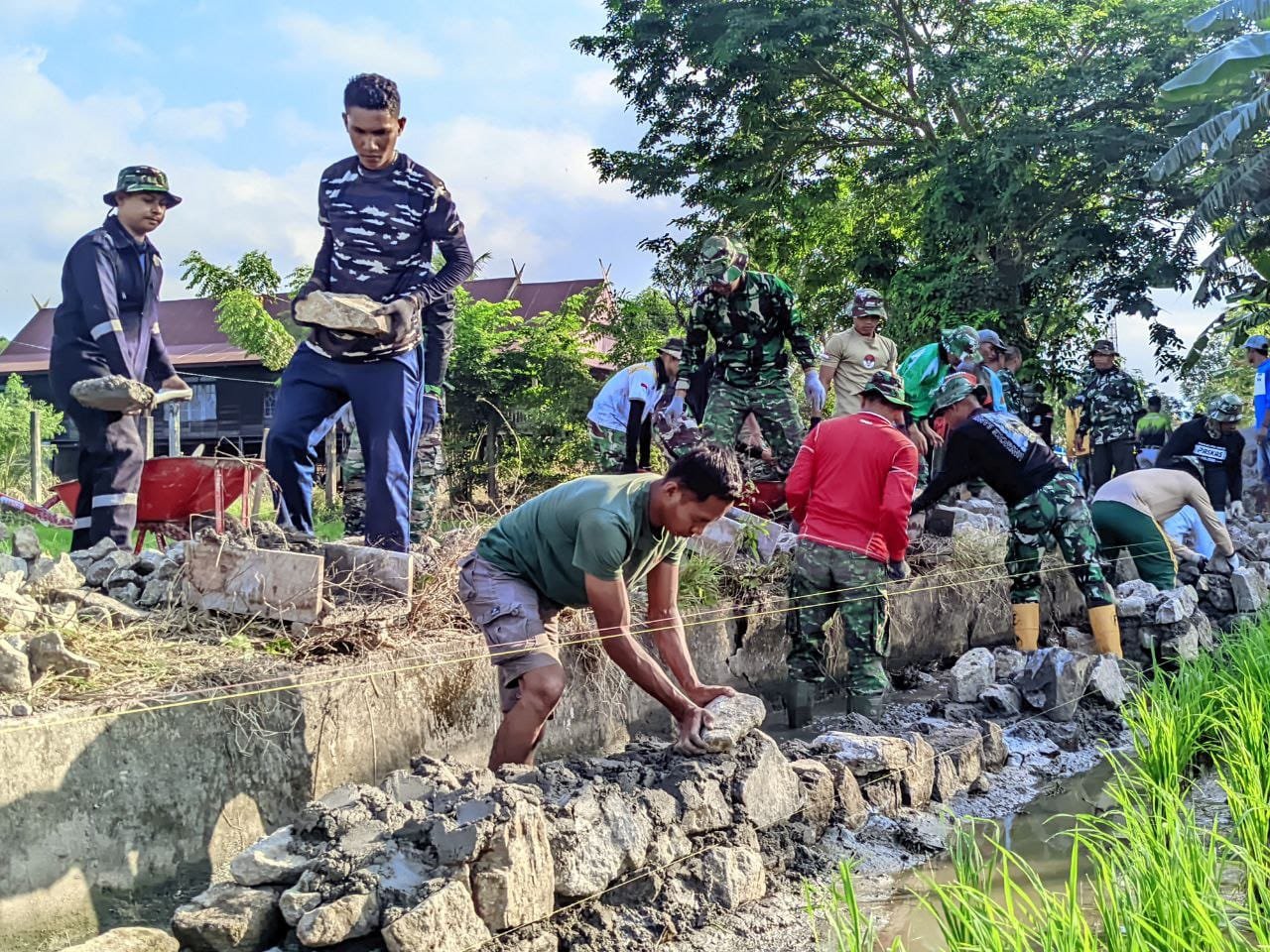 Satgas TMMD Ke-129 Kodim 1404/Pinrang Terus Genjot Pekerjaan Fisik di Desa Tanratuo