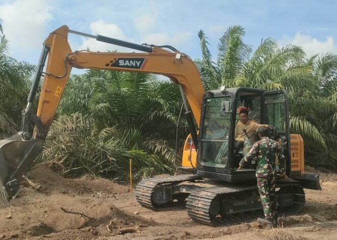 Percepat Pembukaan Badan Jalan, Satgas TMMD Ke-129 Kodim 0413/Bangka Kerahkan 1 Unit Alat Berat Grader di Desa Deniang