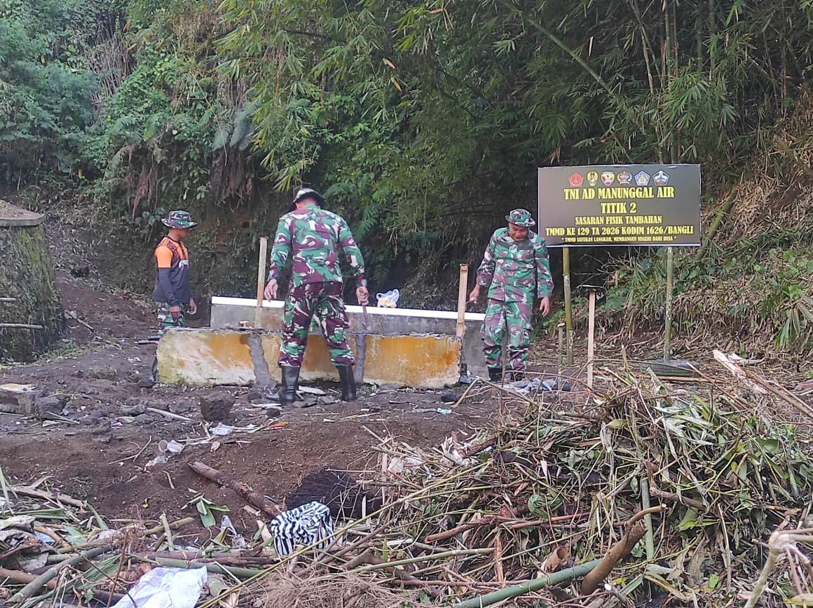 TNI Manunggal Air Hadirkan Harapan Baru Pemenuhan Air Bersih bagi Warga Desa Sekardadi