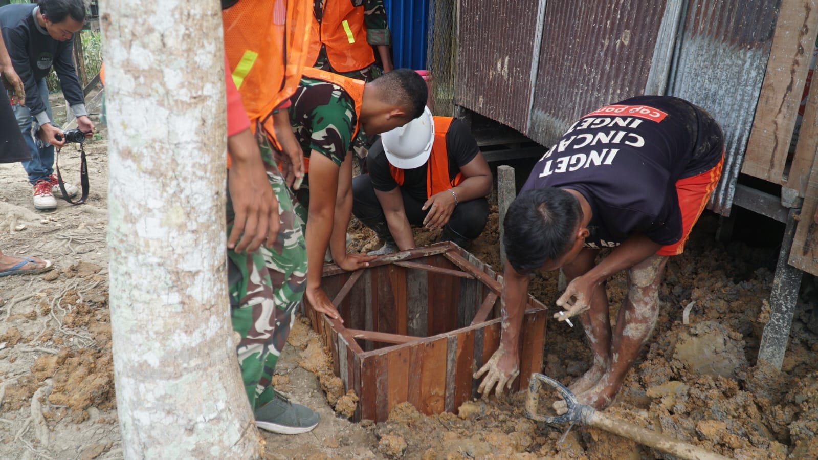 TMMD Reguler ke-129 Kodim 1011/KLK Hadirkan Manfaat Nyata Melalui Pembangunan MCK Layak
