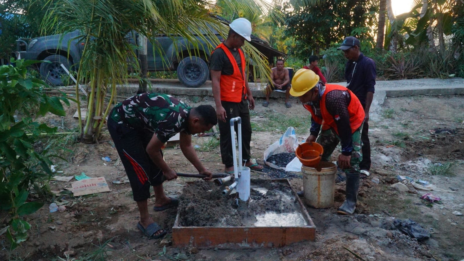 Pemasangan Mesin Air Tandai Rampungnya Sumur Bor Sasaran 3 TMMD Ke-129 Kodim 1011/KLK