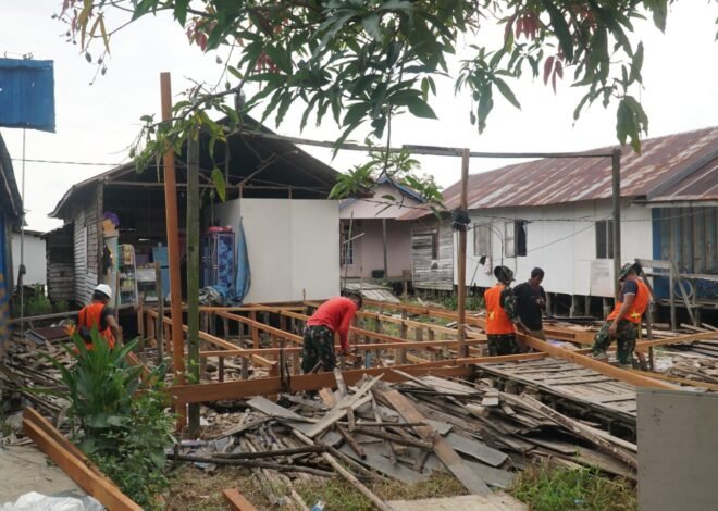 Satgas TMMD Ke-129 Kodim 1011/KLK Awali Struktur RTLH Ibu Rini dengan Penancapan Pondasi dan Gelagar