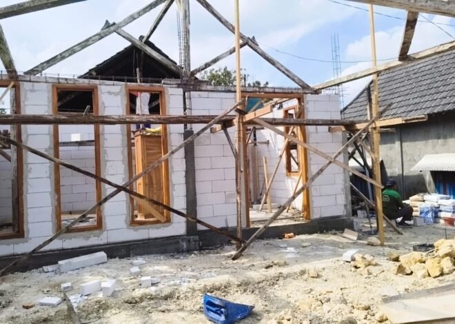 Capai Progres Signifikan, Satgas TMMD 129 Tuntas Pasang Dinding RTLH dan Mulai Rangkai Atap Rumah Warga