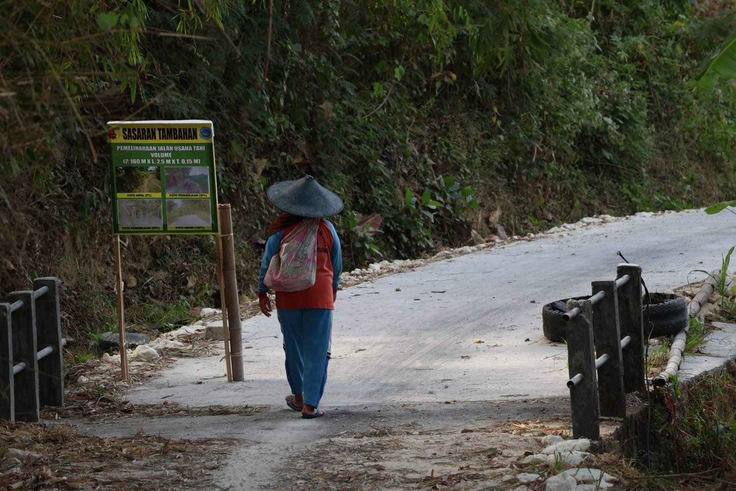 Senyum Petani Tlemang Menyambut Jalan Baru: Impian Menuju Sawah Kini Jadi Kenyataan Lewat TMMD ke-129