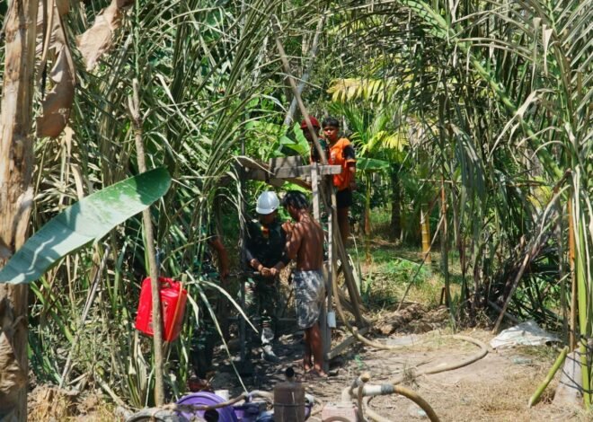 Satgas TMMD dan Warga Percepat Penggalian Sumur Bor SAS 2 Demi Kebutuhan Air Bersih