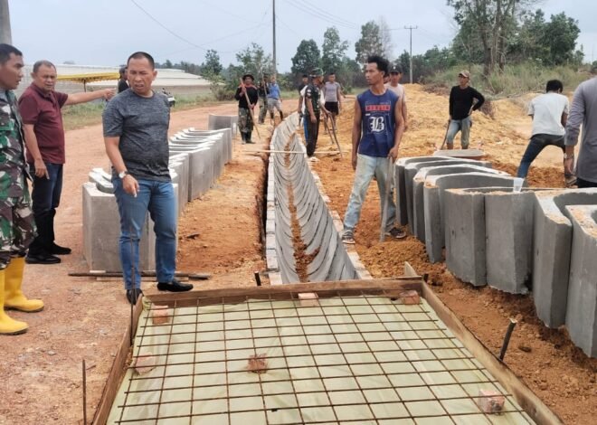 Pastikan Kualitas dan Manfaat Maksimal, Dansatgas TMMD Ke-129 Tinjau Pembangunan Sarana Dasar Masyarakat
