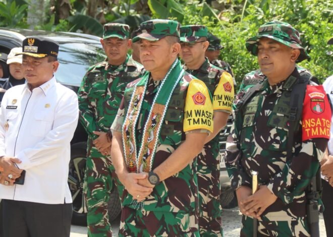 Dandim 1011/Kuala Kapuas Dampingi Tim WASEV Tinjau Progres Sasaran Fisik TMMD Ke-129