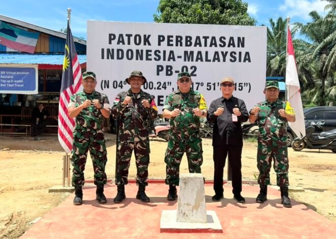 Di Sela Kunjungan TMMD, Tim Wasev Singgah Tinjau Patok Batas RI–Malaysia di Desa Aji Kuning