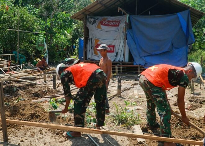 Satgas TMMD Optimalkan Pemasangan Kerangka Gelagar RTLH Bapak Masrani Demi Hunian Lebih Layak