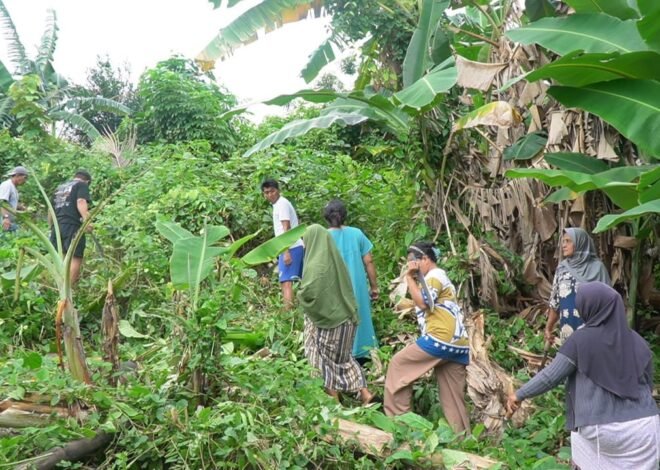 Satgas TMMD Ke-129 Kodim 1311/Morowali Bersama Warga Gelar Kerja Bakti Bersihkan Masjid Desa Polewali