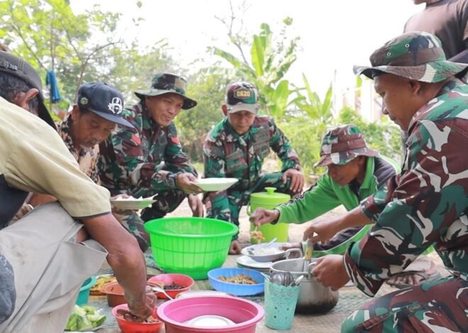 Semangat TMMD Menyatukan TNI dan Rakyat, Gotong Royong serta Makan Bersama Warnai Pembangunan Rehab RTLH di Desa Luwung Kencana