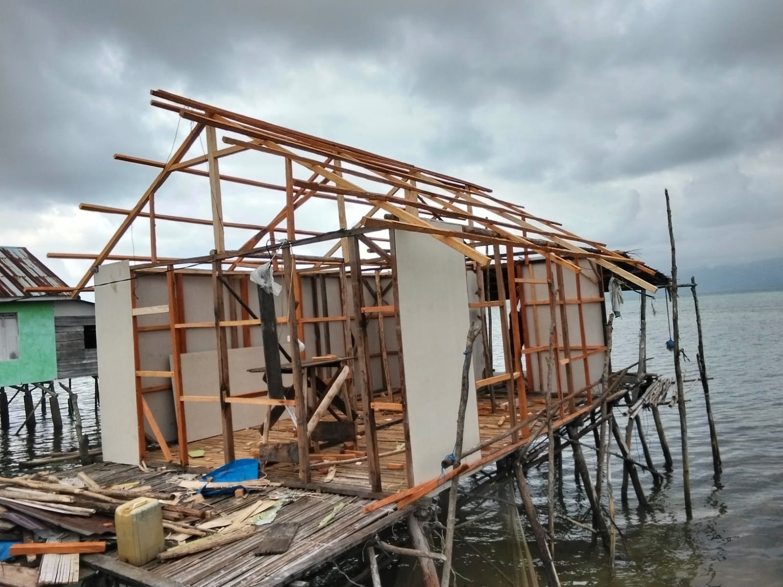 Rumah Direhab Satgas TMMD, Bapak Nardianto Ungkapkan Rasa Syukur dan Bahagia