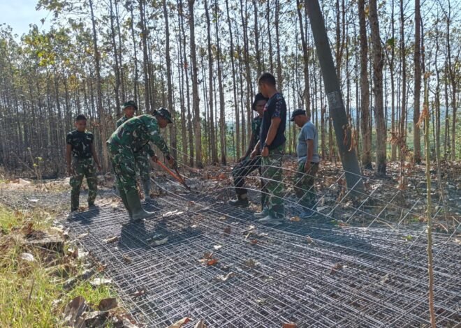 Jamin Mutu Konstruksi Tahan Lama, Satgas TMMD 129 Pastikan Kokohnya Anyaman Besi Jalan Rabat Beton
