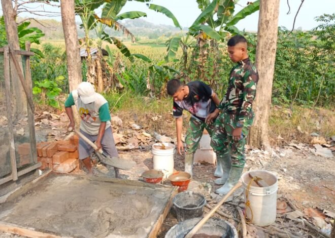 Perkuat Kemanunggalan, Satgas TMMD 129 dan Warga Desa Tlemang Bahu-Membahu Bangun Tandon Air Irigasi Pertanian
