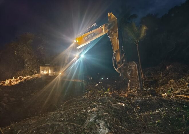 Kejar Target Waktu, Satgas TMMD Ke-129 Kodim 1311/Morowali Lembur Buka Akses Jalan di Kepulauan Umbele