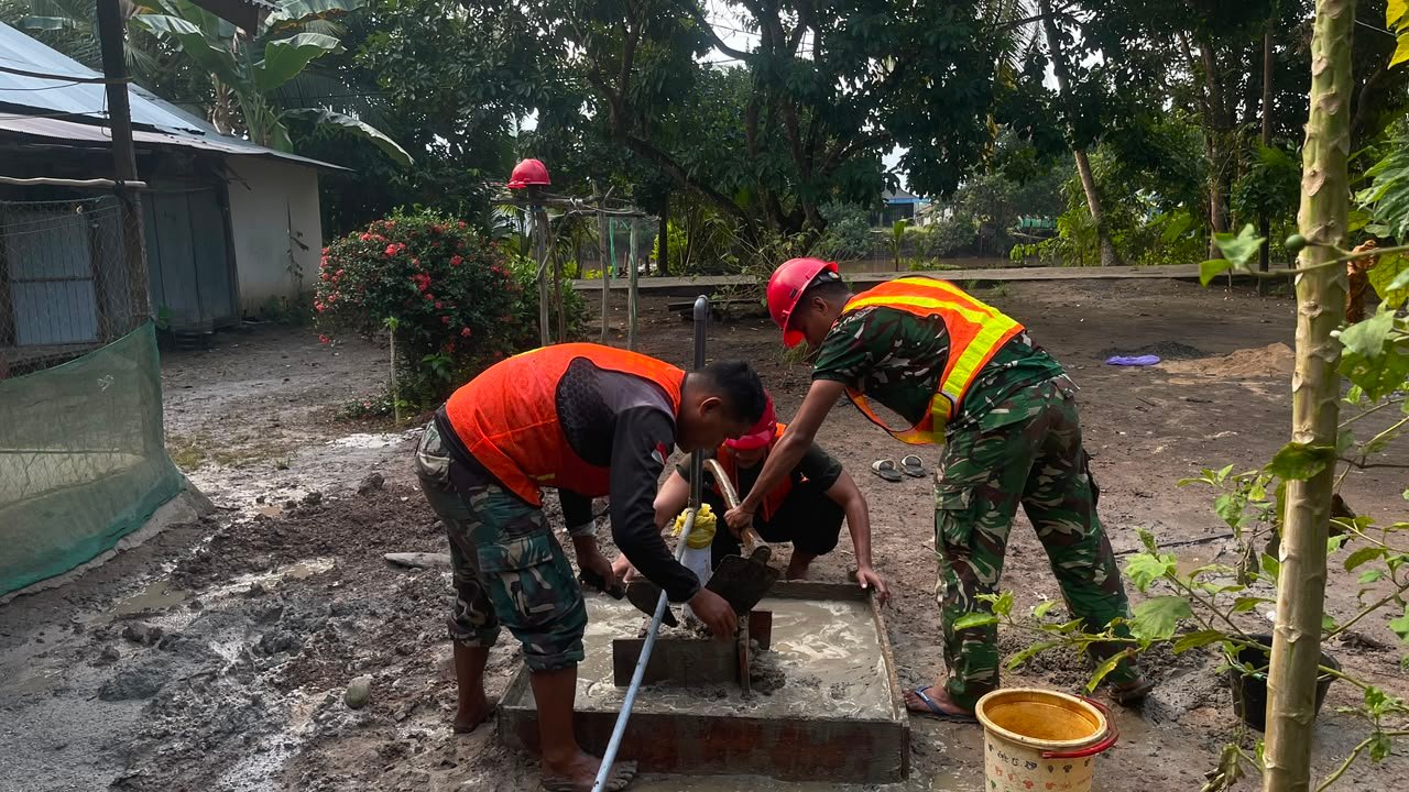 Pengecoran Sumur Bor Sasaran 5 Tandai Kemajuan Penyediaan Air Bersih TMMD Ke-129 Kodim 1011/KLK