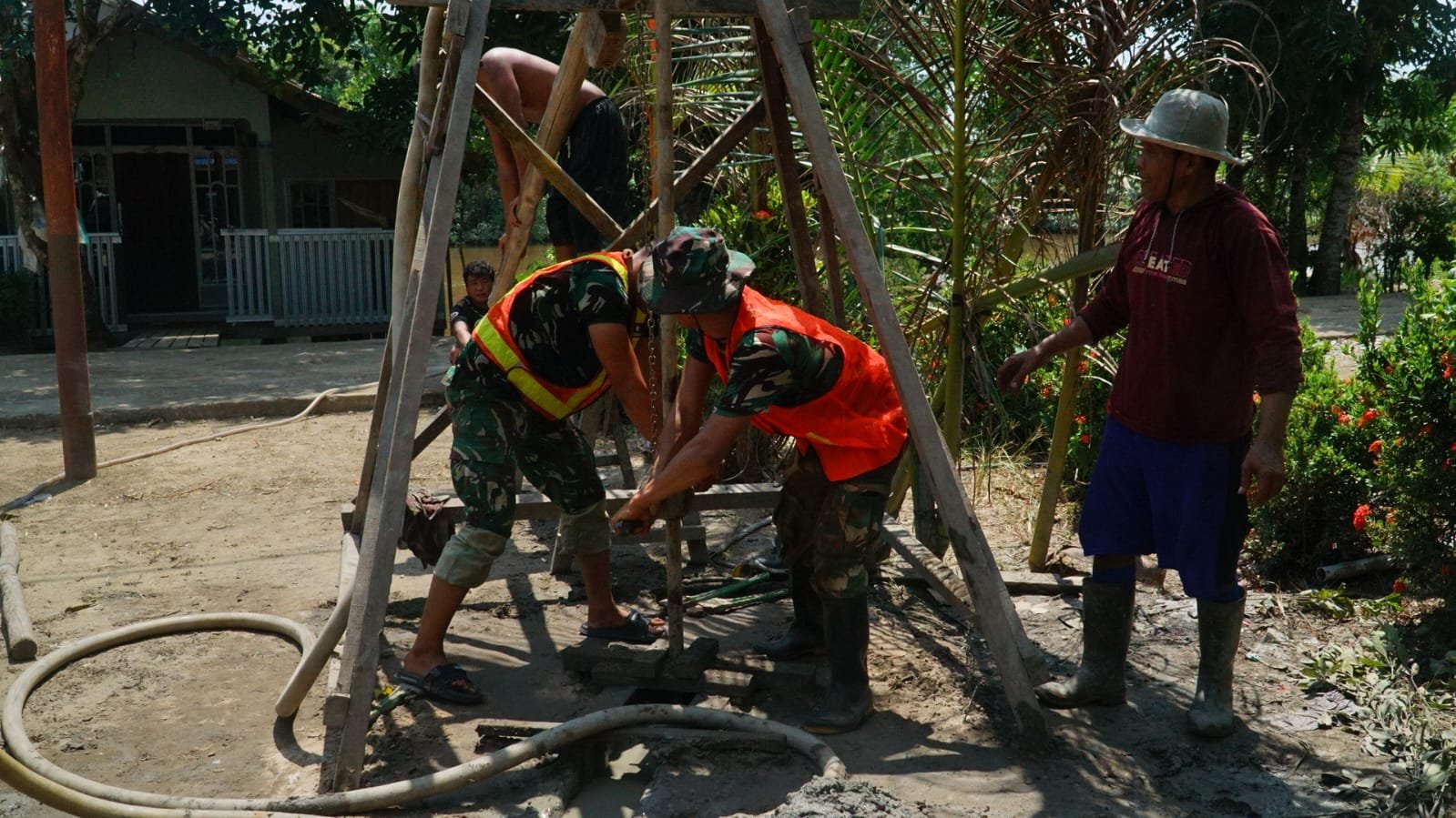 Satgas TMMD Kodim 1011/KLK Genjot Pembangunan Sumur Bor Demi Penuhi Kebutuhan Air Bersih Warga